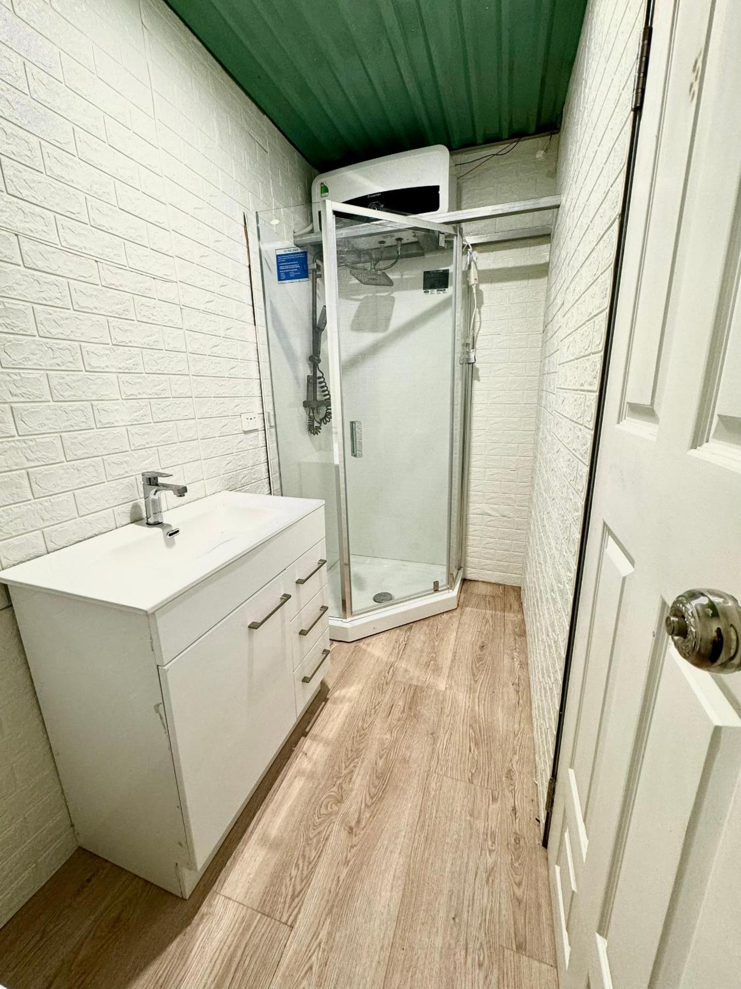 Private Cabin In Central Auckland Exterior foto